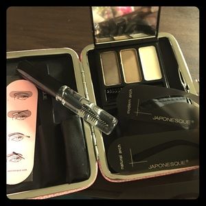 Japoneque Brow Kit For Blonde to Brown